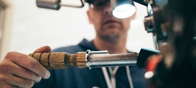 OB电竞平台门户首页展示 - 现代科技感的电竞主题大厅界面